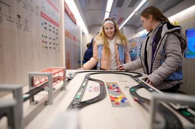 1df38ba246104db3be25a871ba1e2203