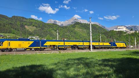 The Linsinger Railmaster is powered by hydrogen, a pantograph or diesel drive