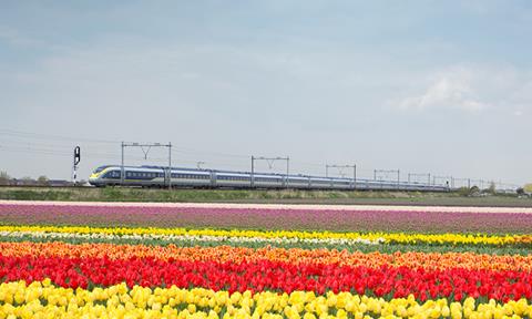 Eurostar_Amsterdam_Tulips