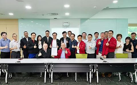 R160A Signing (LTA SMRT GTS) (002)