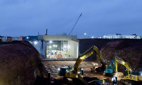 The 5,600 tonne bnridge moving into place - it will carry high speed trains under Coventry to Leamington Spa railway