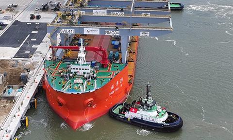 RMG cranes arrive at DP World London Gateway