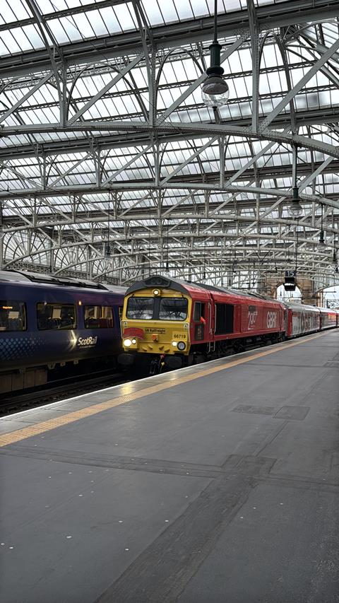 Railway 200 Inspiration train arrives at Glasgow Central